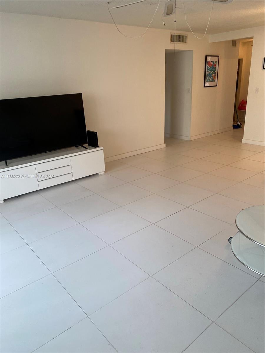 Photo of 610 12th Ave  #308, Hallandale Beach, Florida, 33009 - 