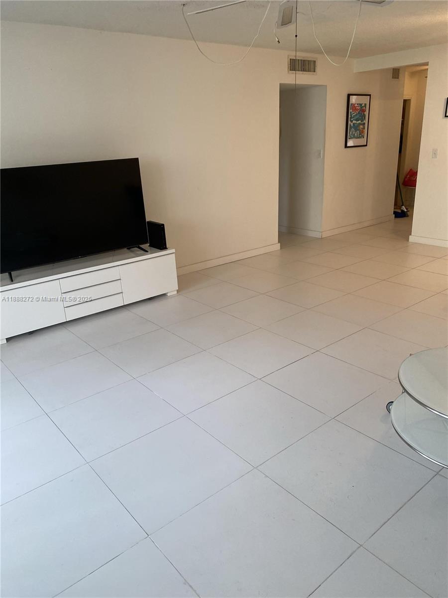 Photo of 610 12th Ave  #308, Hallandale Beach, Florida, 33009 - 