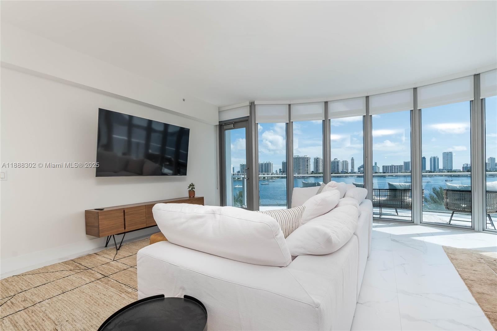 Photo of 17301 Biscayne Blvd  #411, North Miami Beach, Florida, 33160 - 
