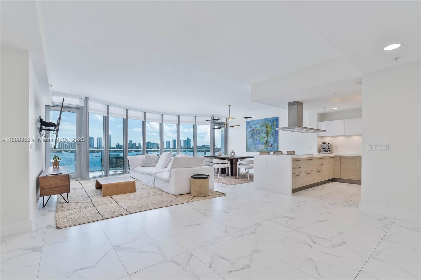 Photo of 17301 Biscayne Blvd  #411, North Miami Beach, Florida, 33160 - 