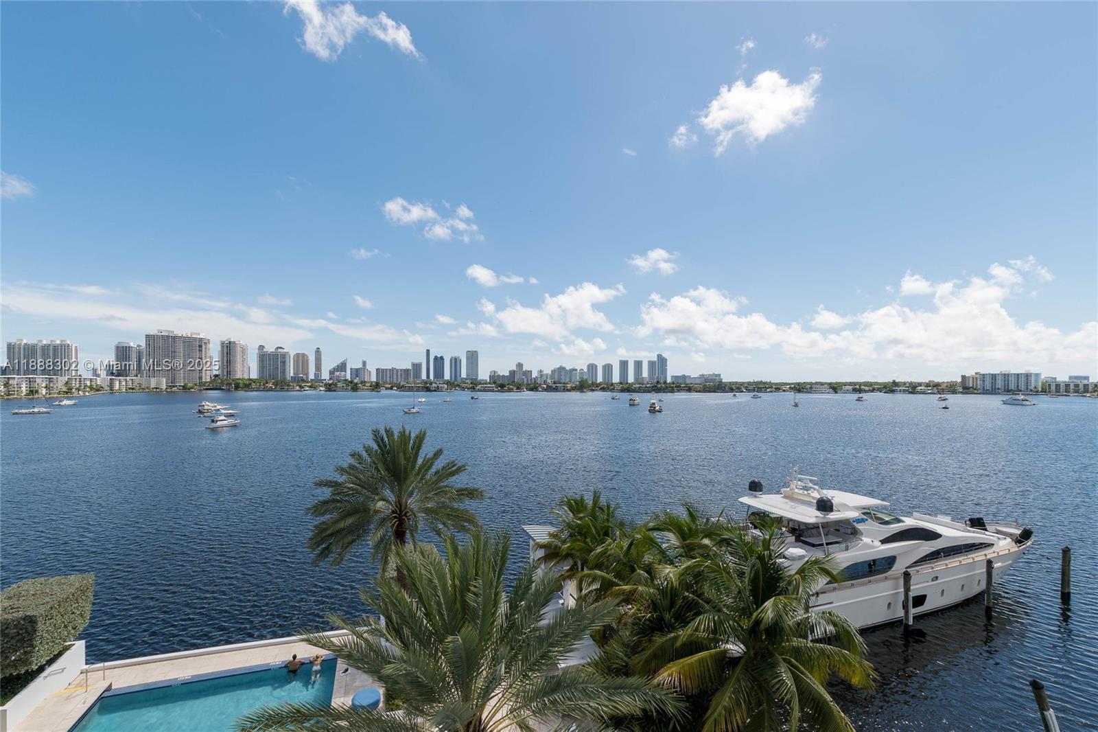 Photo of 17301 Biscayne Blvd  #411, North Miami Beach, Florida, 33160 - 