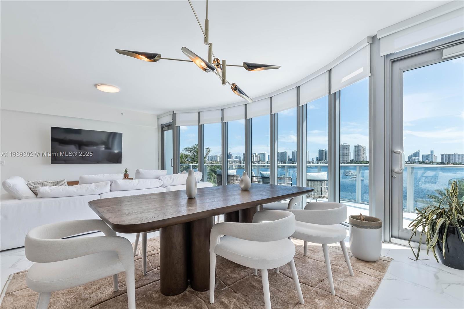 Photo of 17301 Biscayne Blvd  #411, North Miami Beach, Florida, 33160 - 