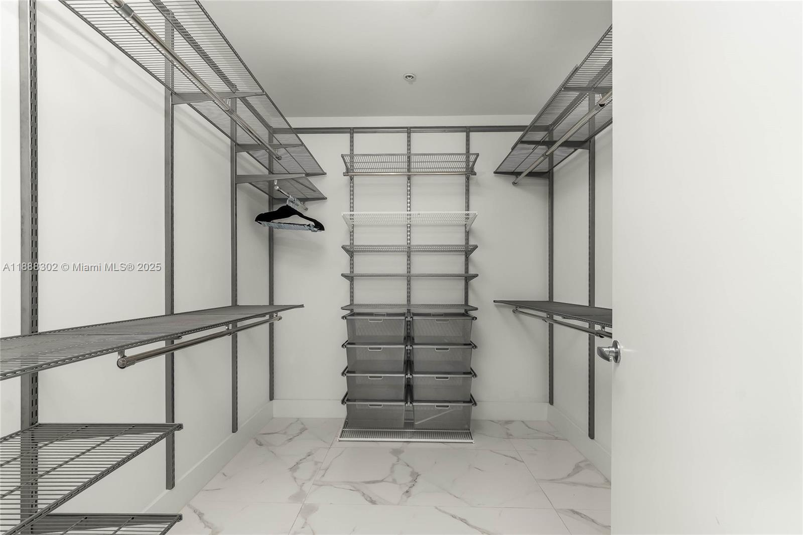 Photo of 17301 Biscayne Blvd  #411, North Miami Beach, Florida, 33160 - 