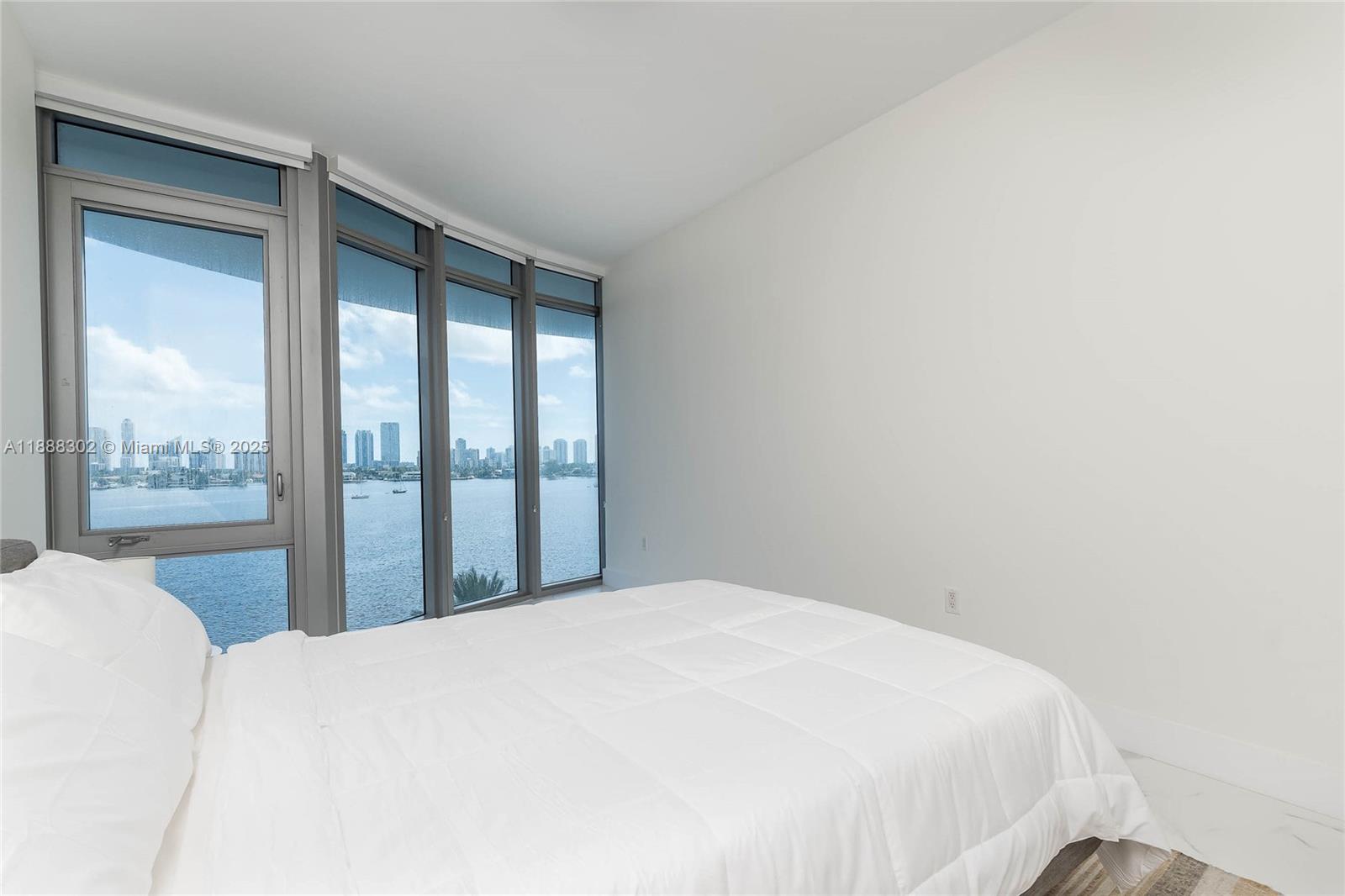 Photo of 17301 Biscayne Blvd  #411, North Miami Beach, Florida, 33160 - 