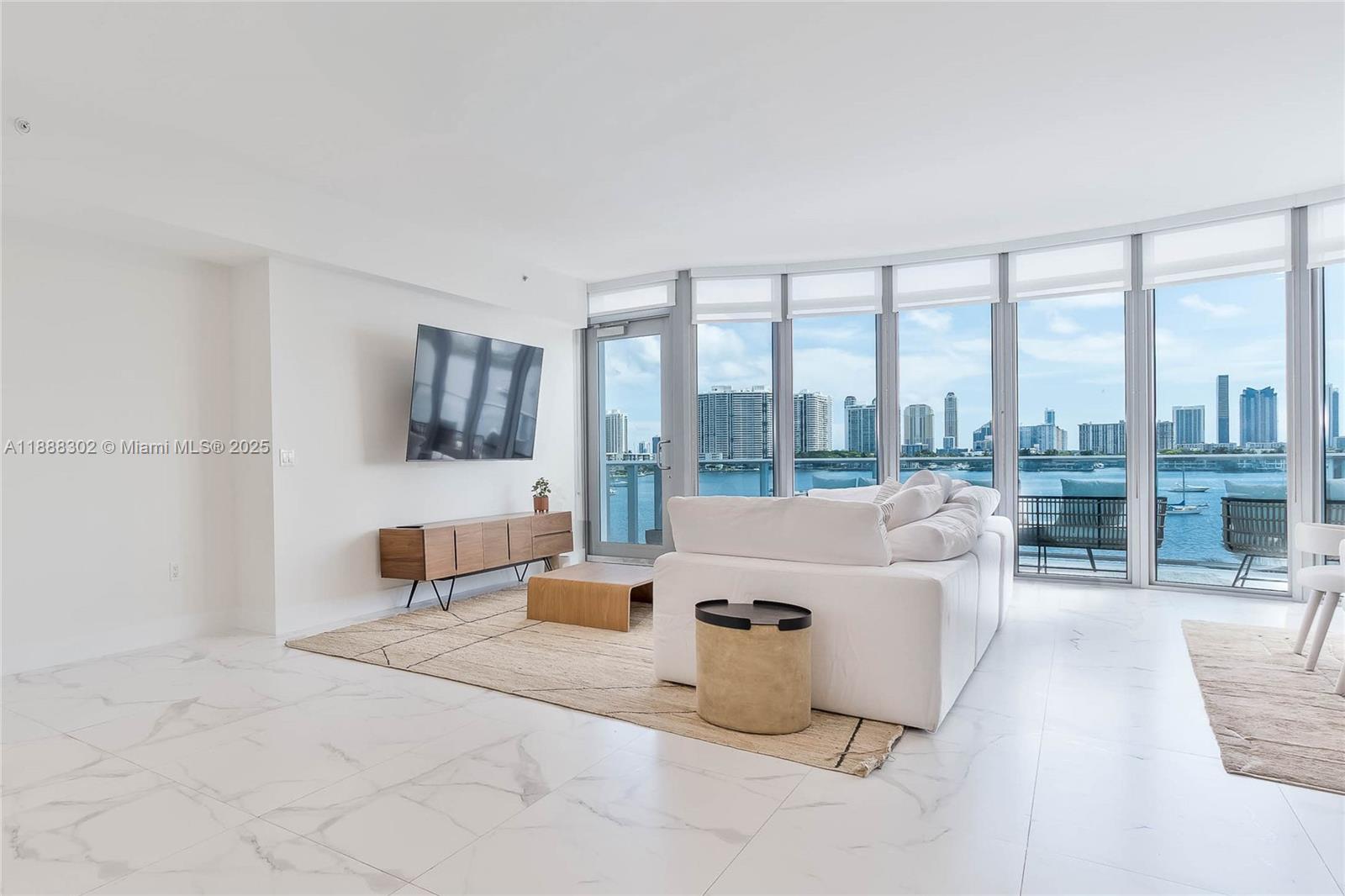Photo of 17301 Biscayne Blvd  #411, North Miami Beach, Florida, 33160 - 