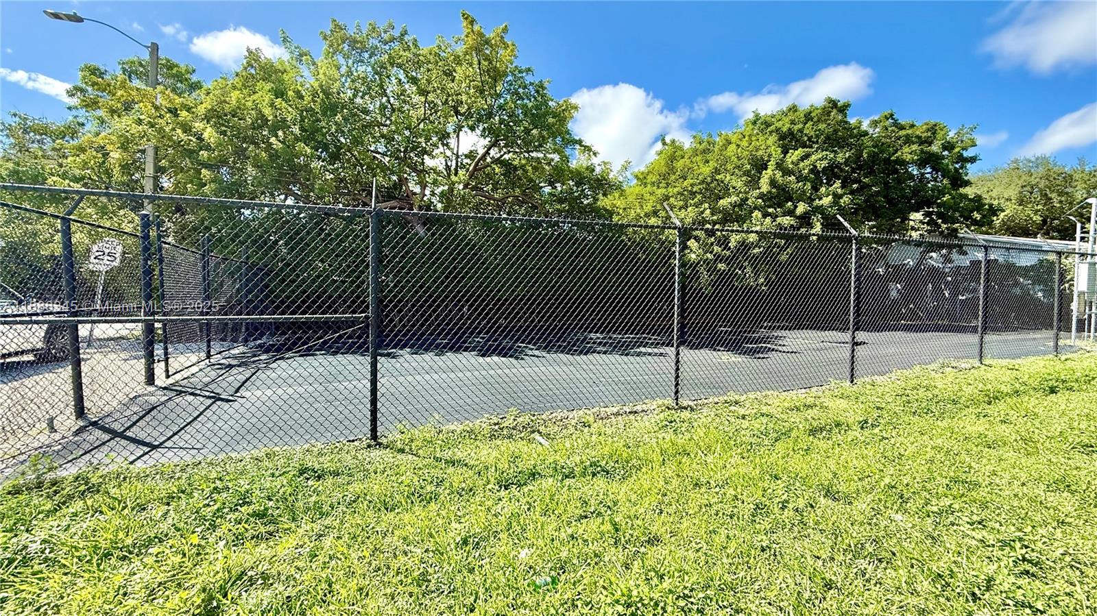   /   sq. ft. $ 2025-10-01 0 Photo