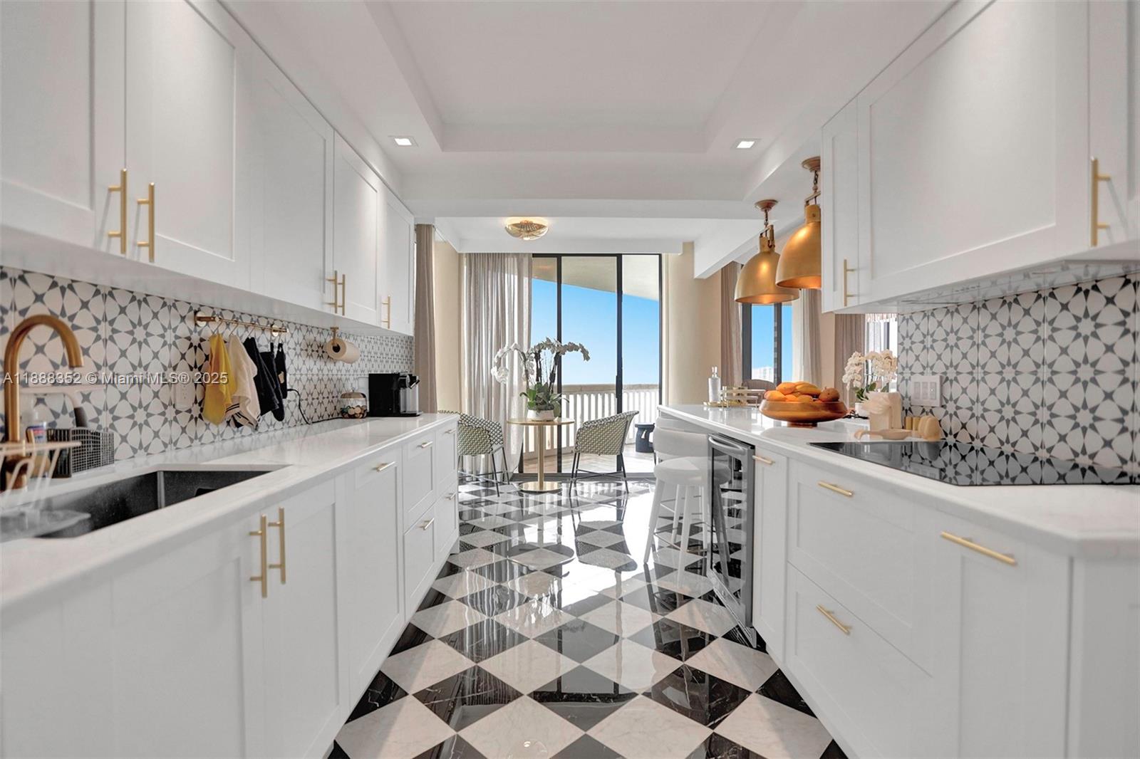 Ver detalles 2207 2 / 3 2000 sq. ft. $ 2025-10-01 0 foto