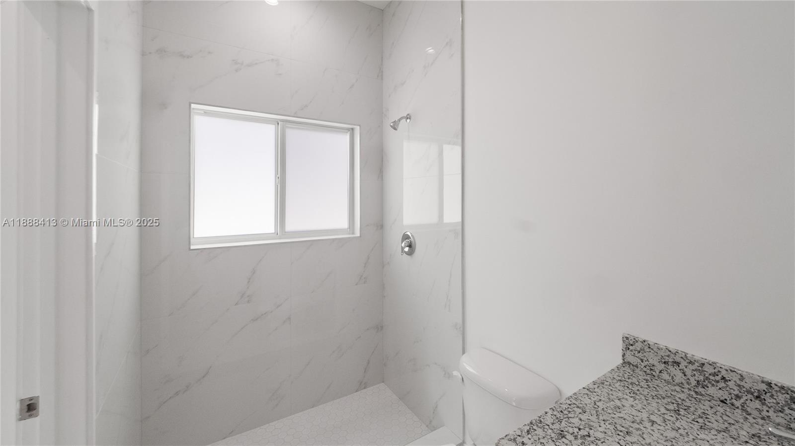 See details / 2200 sq. ft. $ 2025-10-01 0 Photo