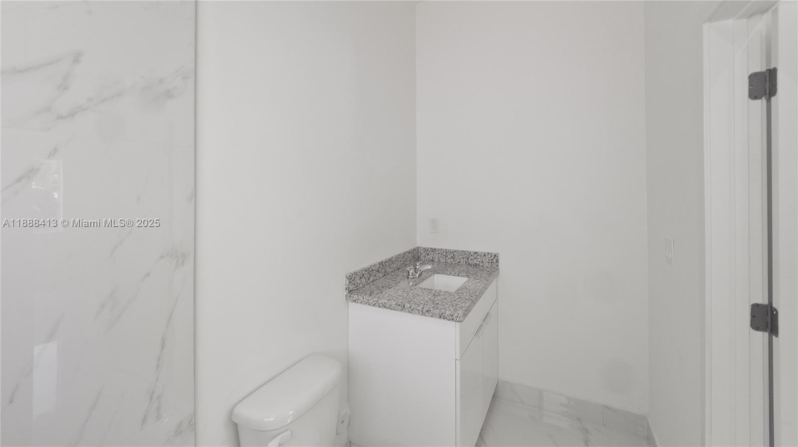 See details / 2200 sq. ft. $ 2025-10-01 0 Photo