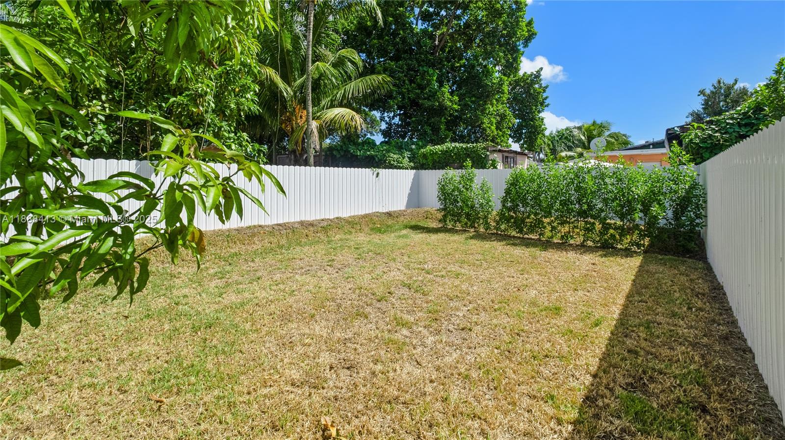 See details / 2200 sq. ft. $ 2025-10-01 0 Photo