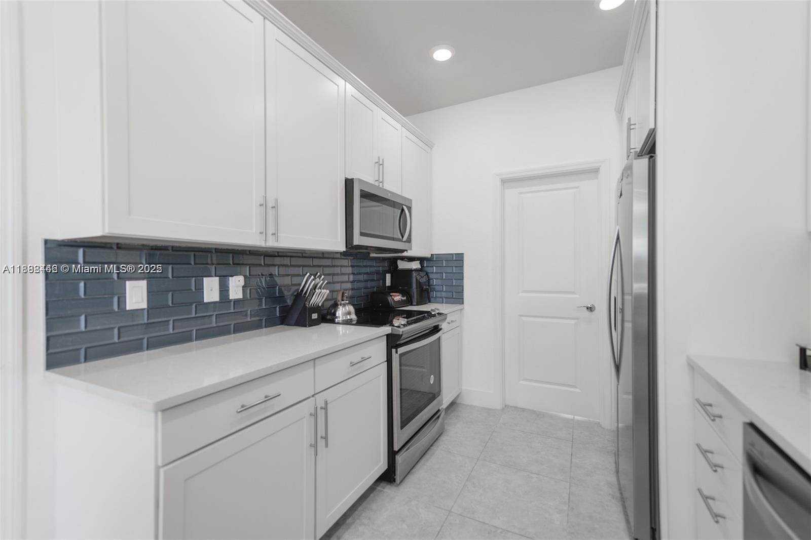 5182 3 / 3 1561 sq. ft. $ 2025-10-01 0 Photo