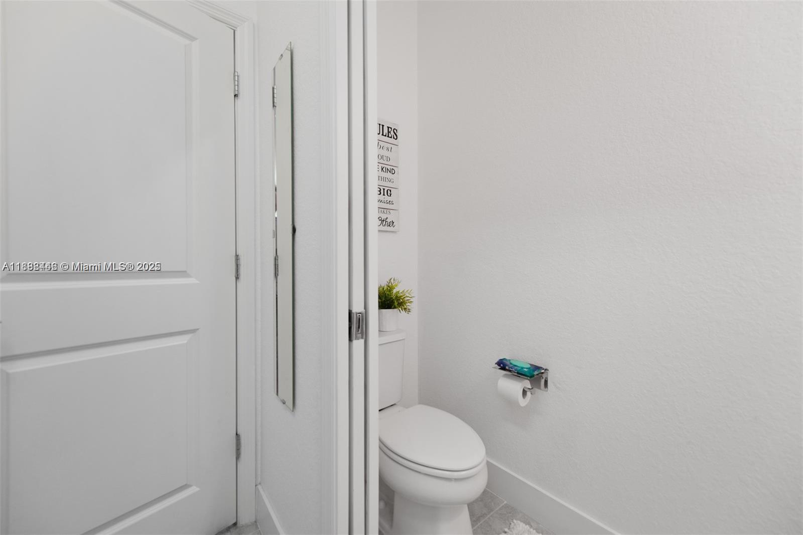 5182 3 / 3 1561 sq. ft. $ 2025-10-01 0 Photo