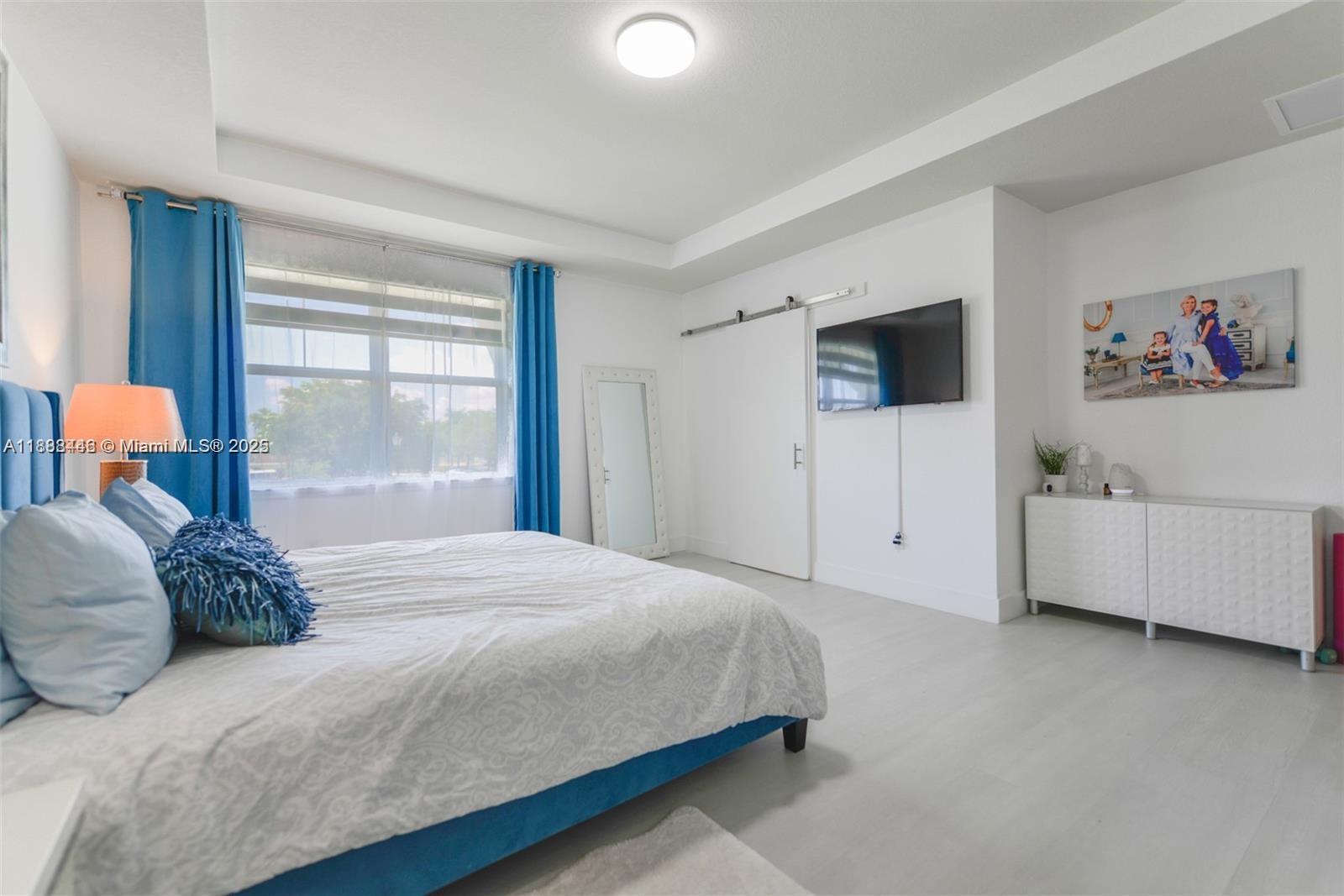 5182 3 / 3 1561 sq. ft. $ 2025-10-01 0 Photo