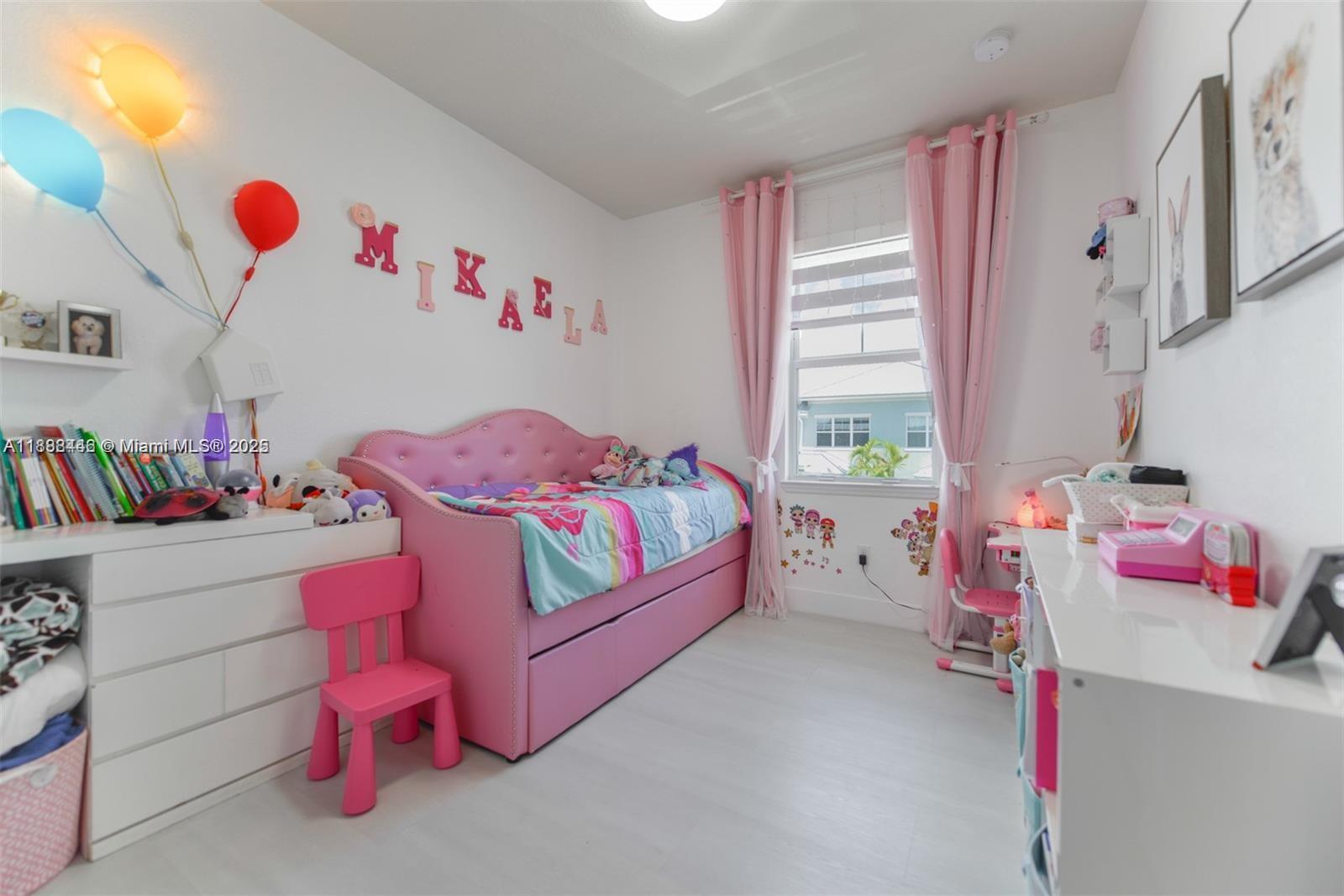 5182 3 / 3 1561 sq. ft. $ 2025-10-01 0 Photo