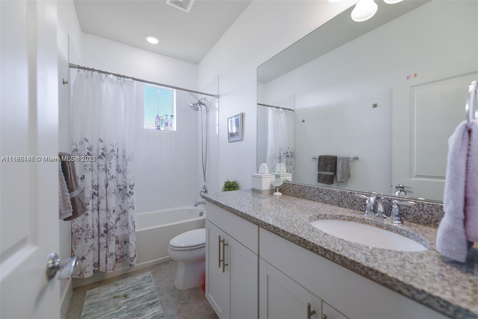 5182 3 / 3 1561 sq. ft. $ 2025-10-01 0 Photo