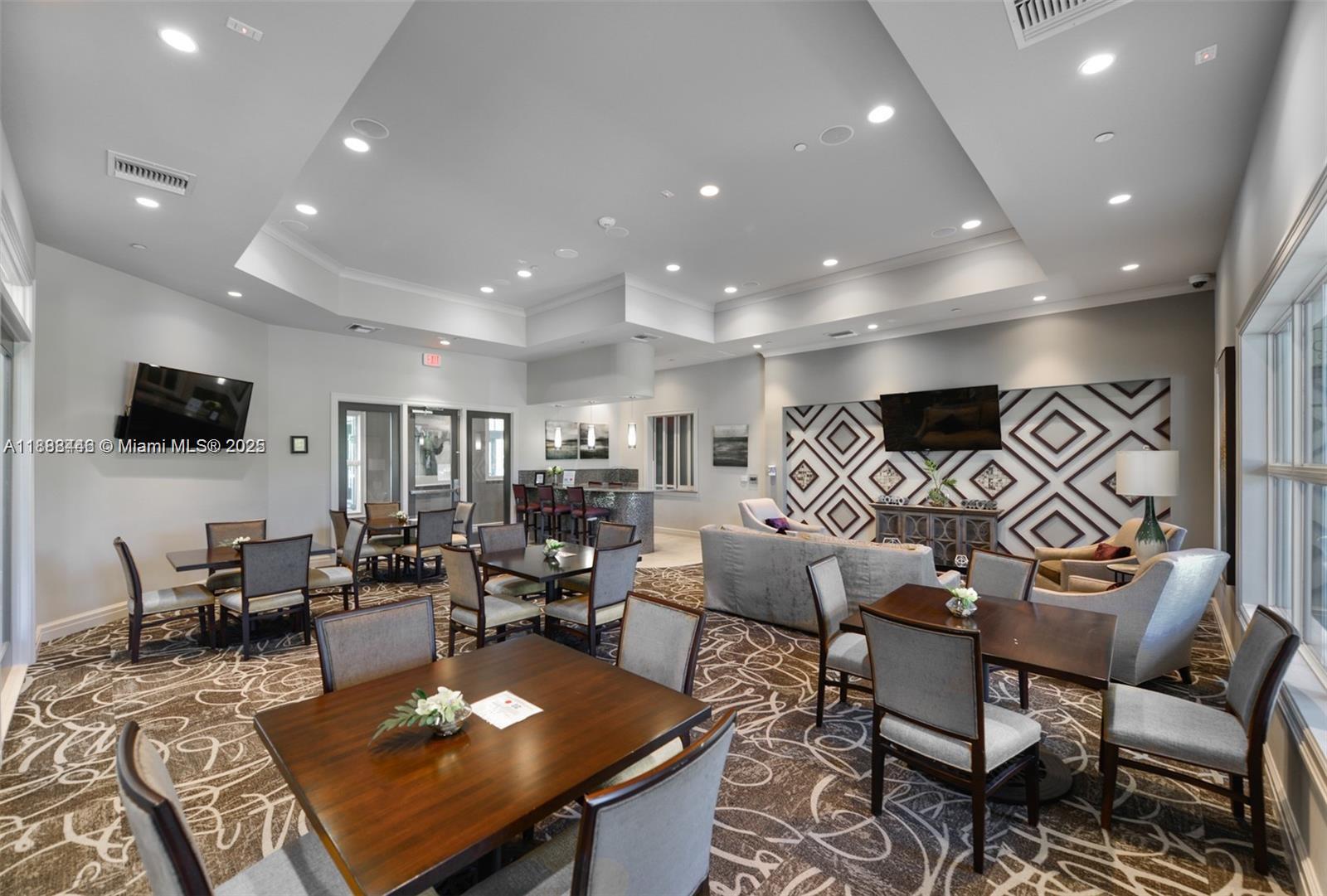 5182 3 / 3 1561 sq. ft. $ 2025-10-01 0 Photo
