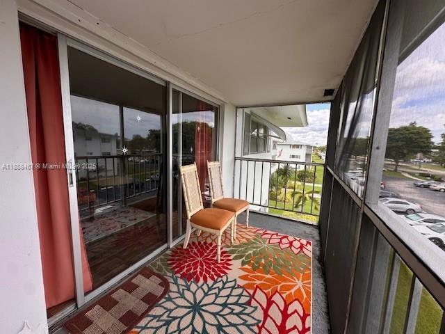 315 1 / 2 775 sq. ft. $ 2025-10-01 0 Photo