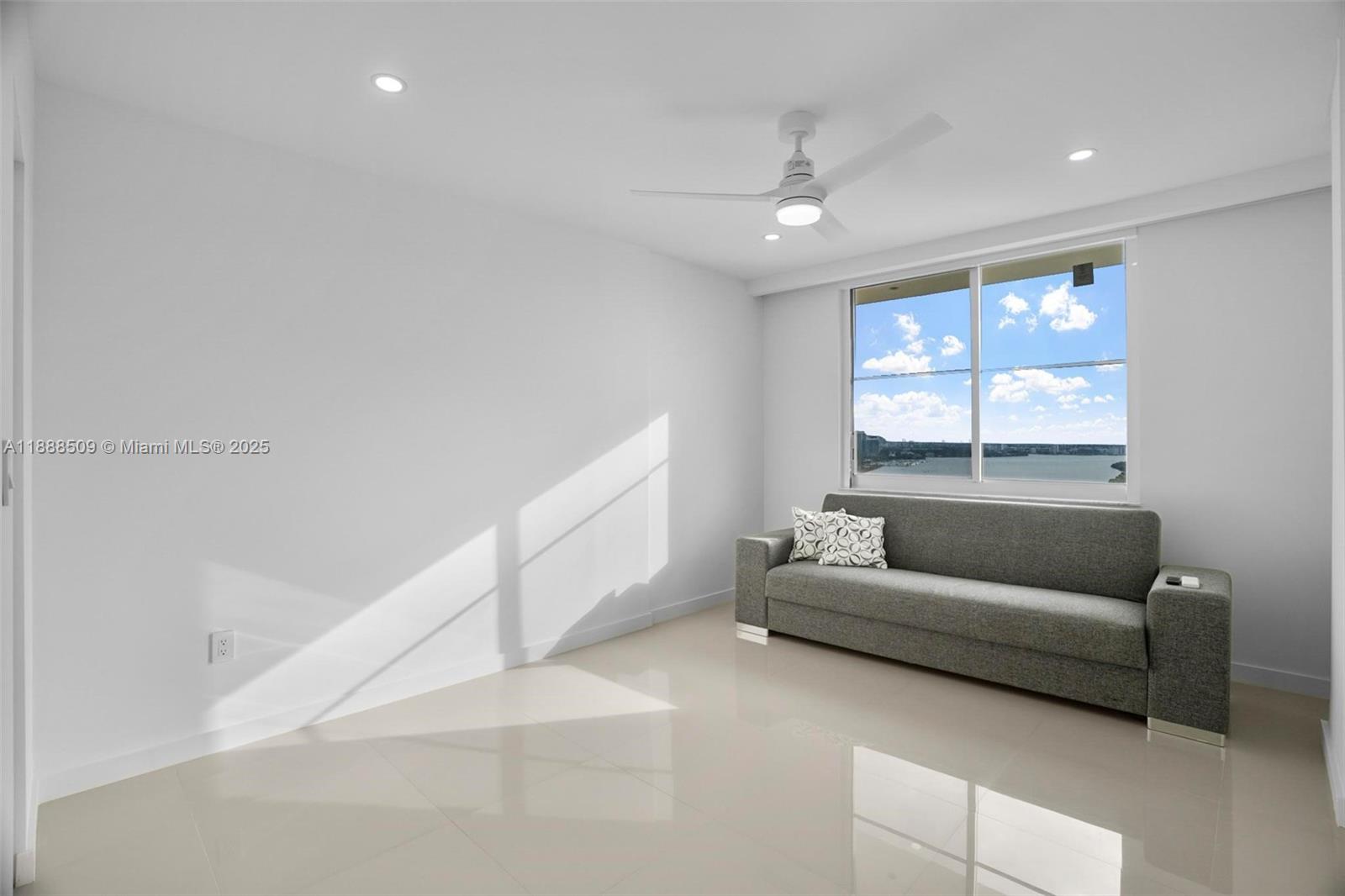 2108 2 / 2 1220 sq. ft. $ 2025-10-01 0 Photo