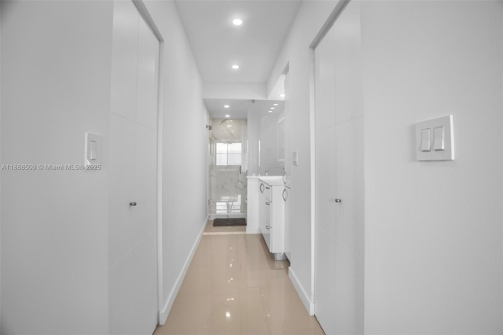 2108 2 / 2 1220 sq. ft. $ 2025-10-01 0 Photo