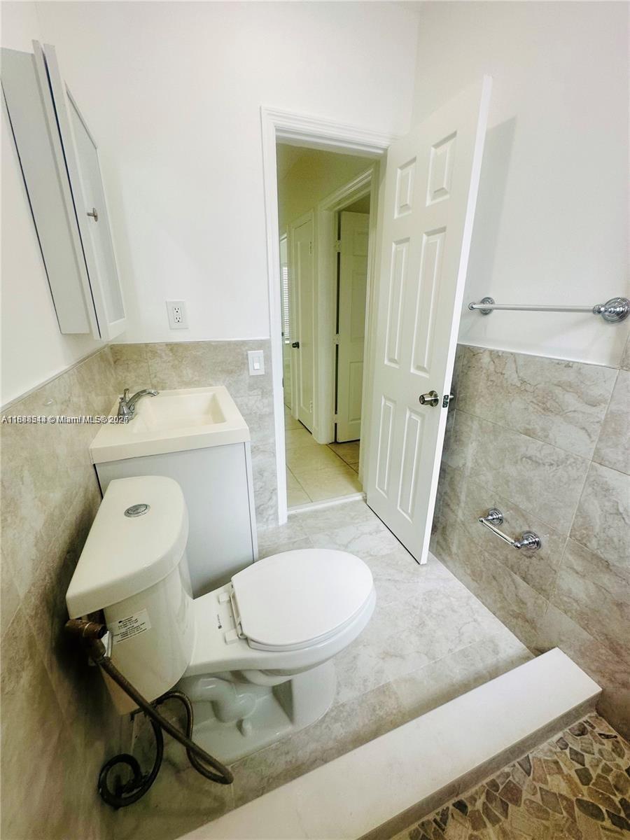   /  1809 sq. ft. $ 2025-10-01 0 foto