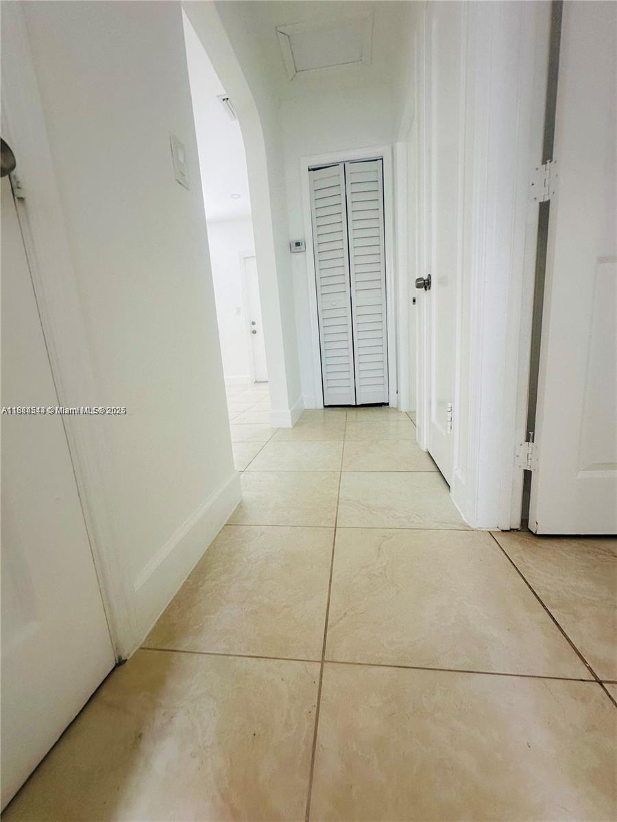   /  1809 sq. ft. $ 2025-10-01 0 foto