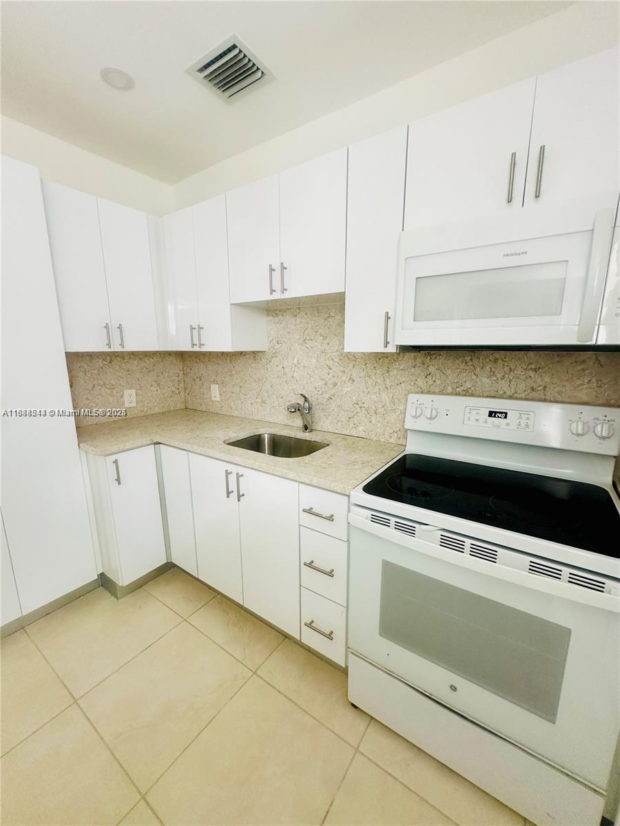   /  1809 sq. ft. $ 2025-10-01 0 foto