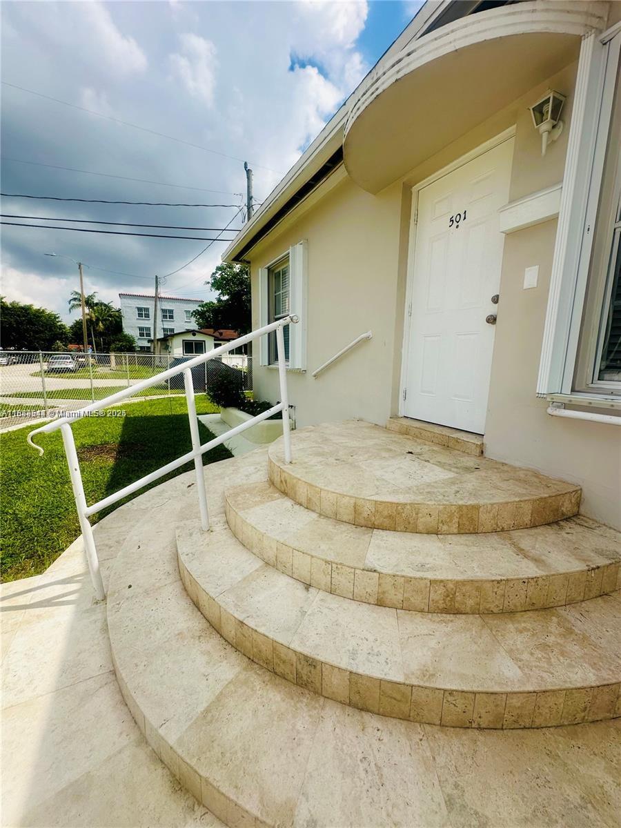   /  1809 sq. ft. $ 2025-10-01 0 foto