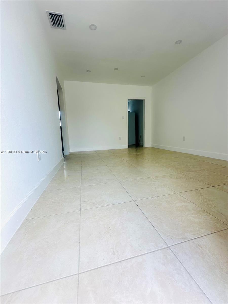   /  1809 sq. ft. $ 2025-10-01 0 foto