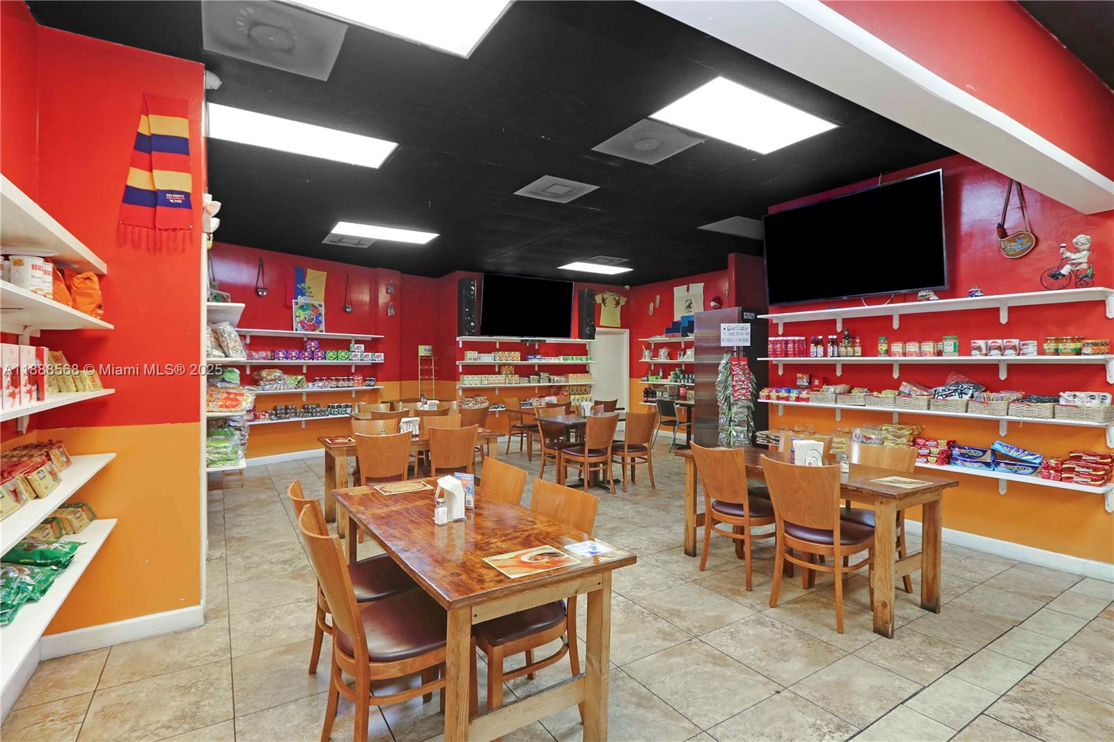 Подробнее / кв.футов $ 2025-10-01 0 Фото