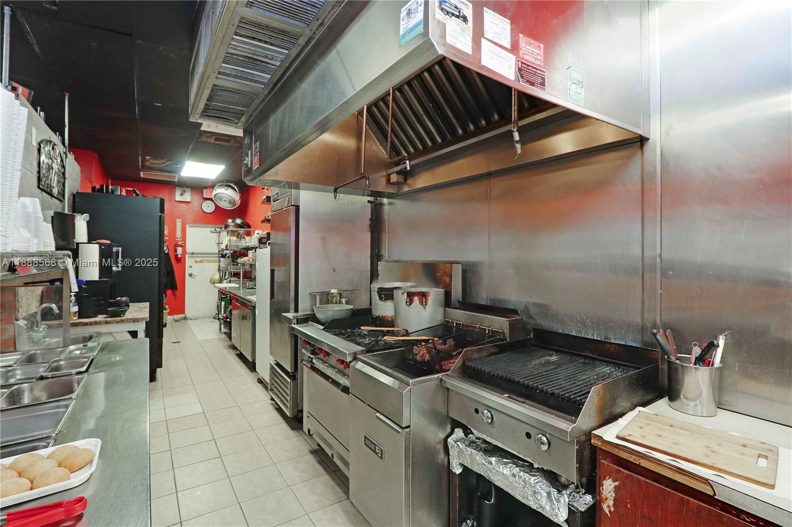 Подробнее / кв.футов $ 2025-10-01 0 Фото