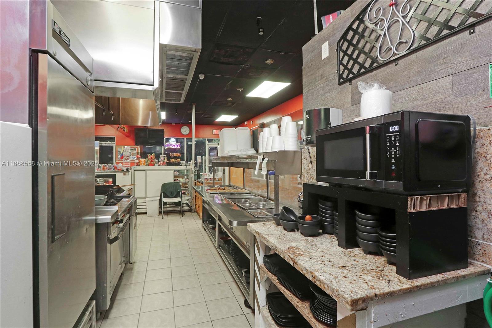 Подробнее / кв.футов $ 2025-10-01 0 Фото