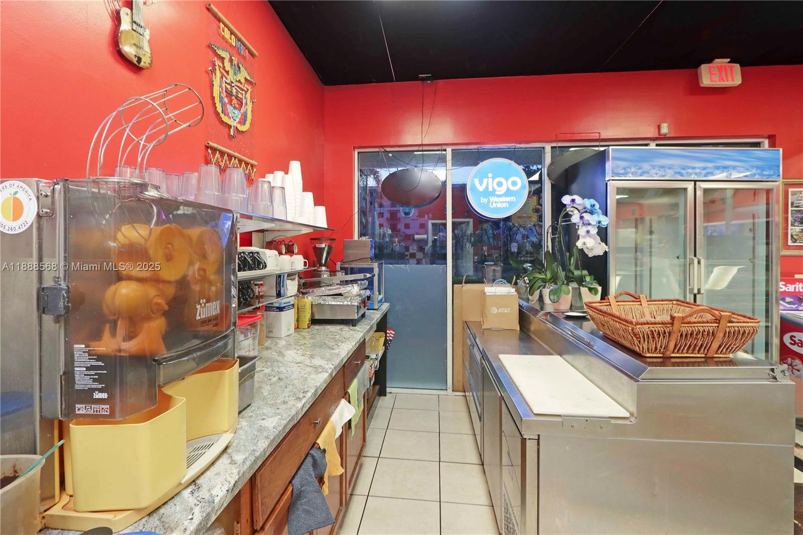 Подробнее / кв.футов $ 2025-10-01 0 Фото