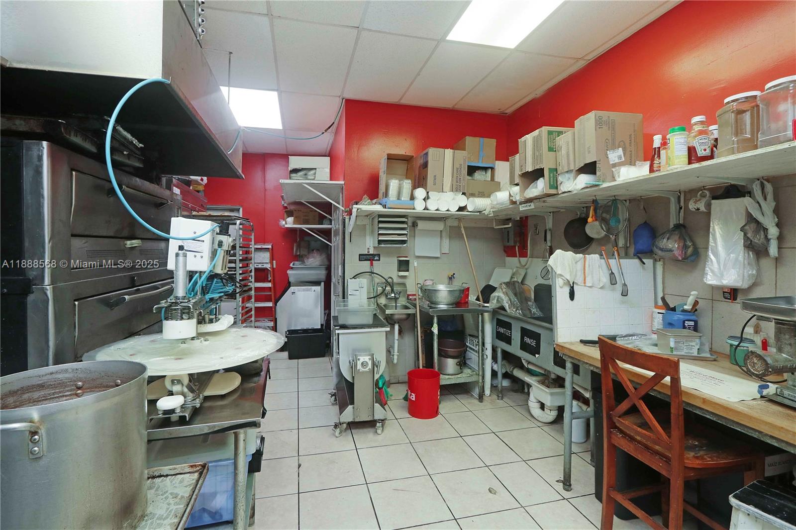 Подробнее / кв.футов $ 2025-10-01 0 Фото