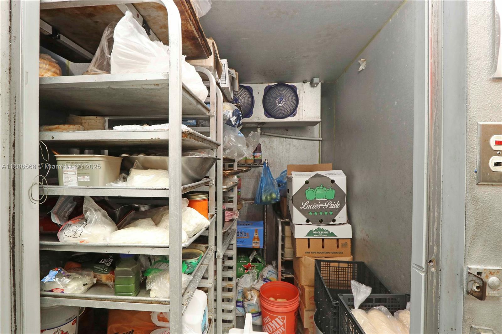 Подробнее / кв.футов $ 2025-10-01 0 Фото