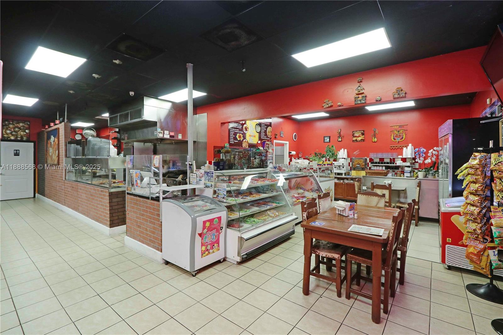 Подробнее / кв.футов $ 2025-10-01 0 Фото