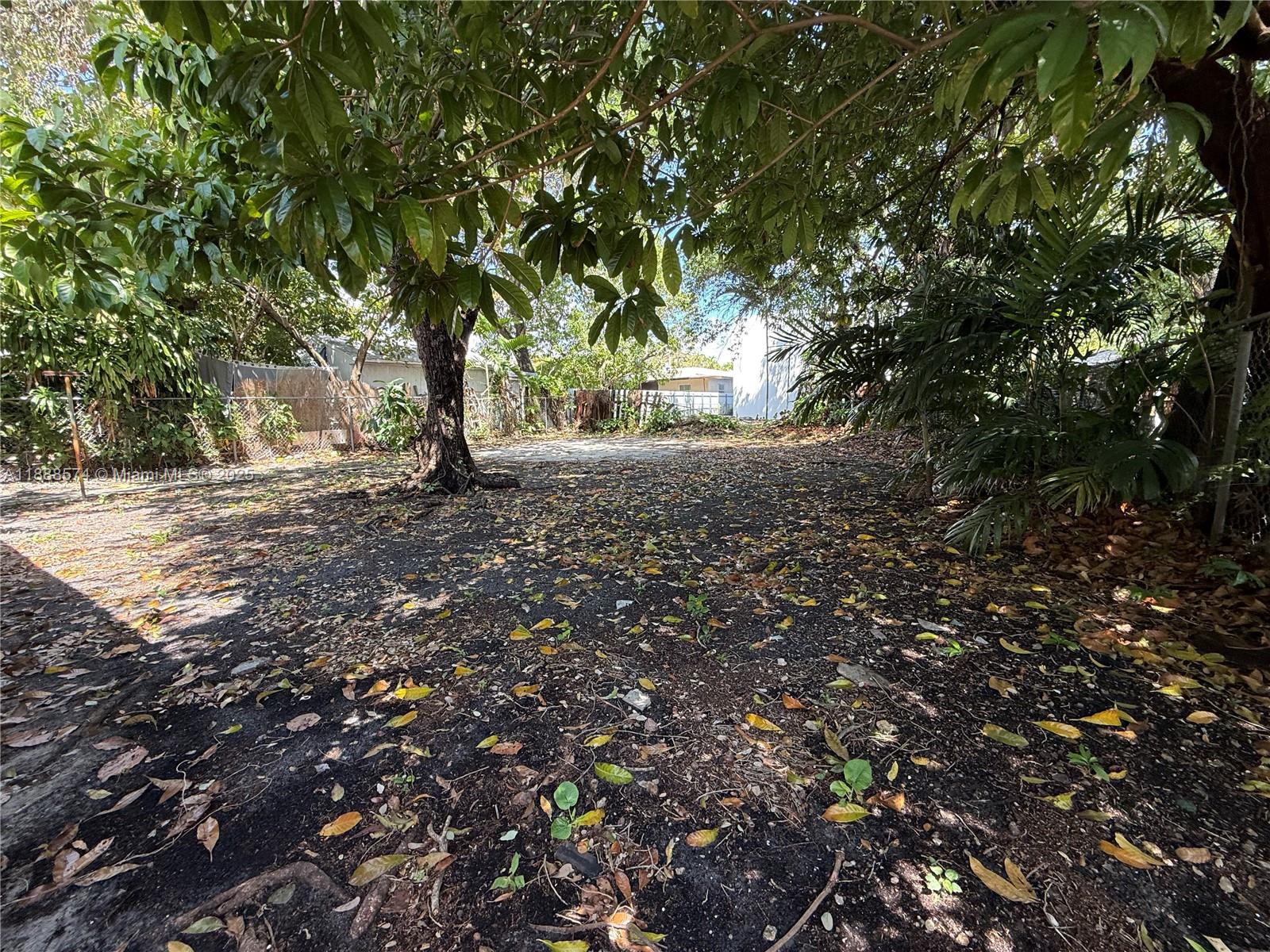   /  864 sq. ft. $ 2025-10-01 0 Photo