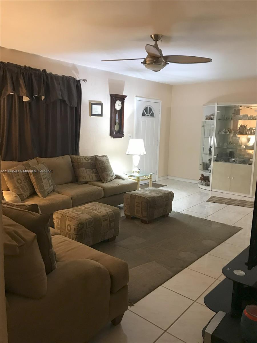   /  1917 sq. ft. $ 2025-10-01 0 foto