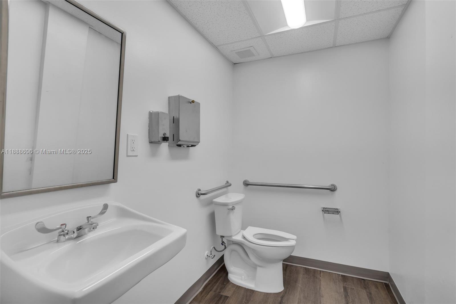 1D  /   sq. ft. $ 2025-10-02 0 Photo
