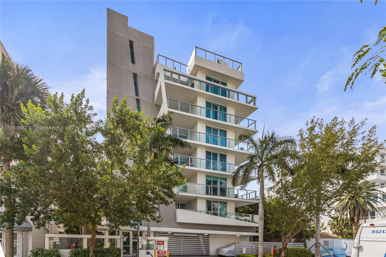 603 3 / 2 1304 sq. ft. $ 2025-10-02 0 Photo