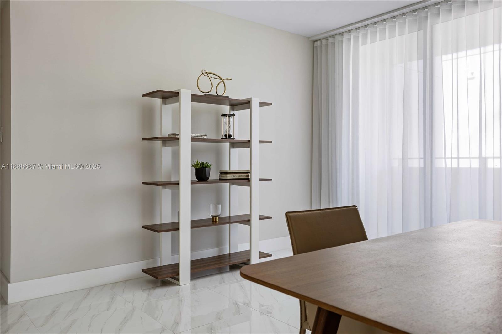 603 3 / 2 1304 sq. ft. $ 2025-10-02 0 Photo