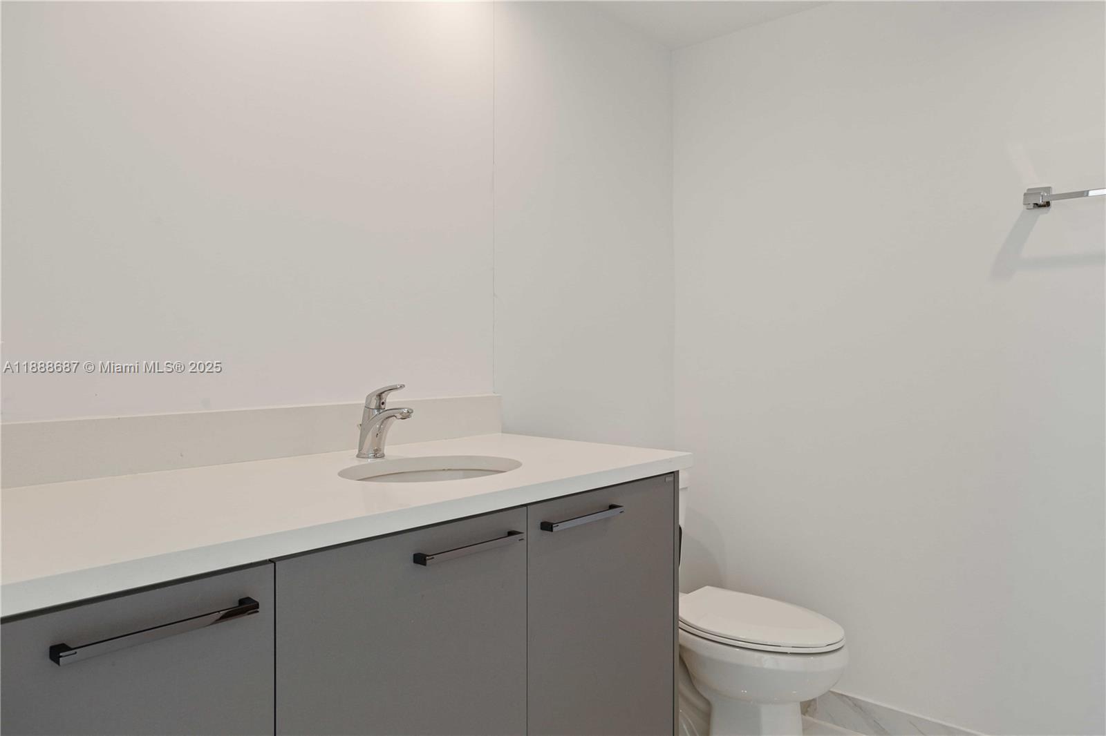 603 3 / 2 1304 sq. ft. $ 2025-10-02 0 Photo