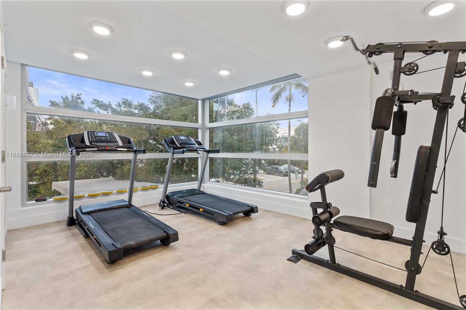 603 3 / 2 1304 sq. ft. $ 2025-10-02 0 Photo