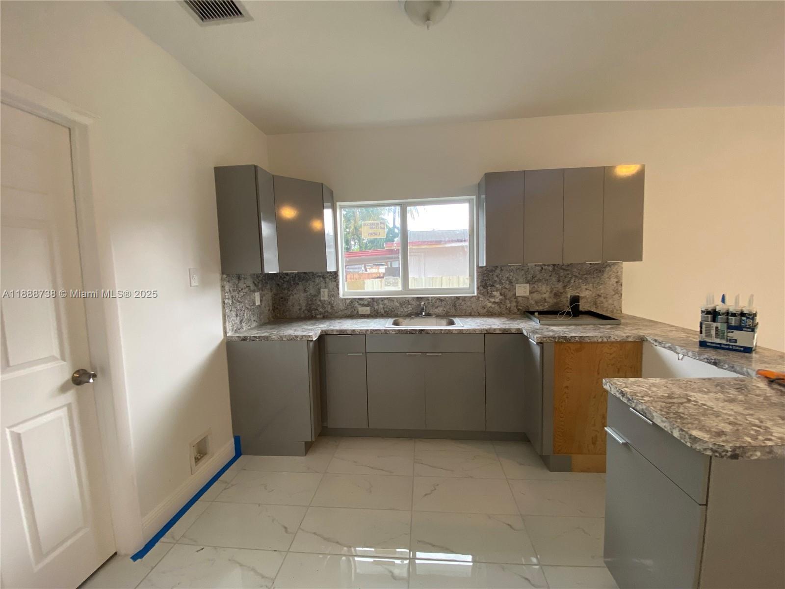   /  0 sq. ft. $ 2025-10-02 0 Photo