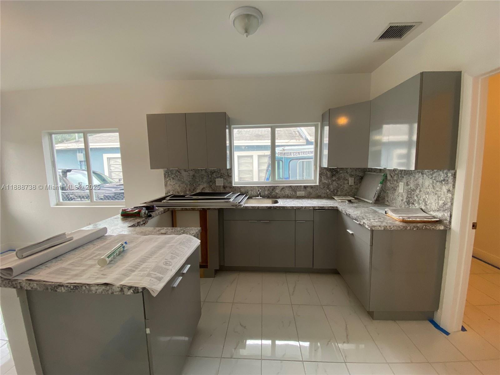   /  0 sq. ft. $ 2025-10-02 0 Photo