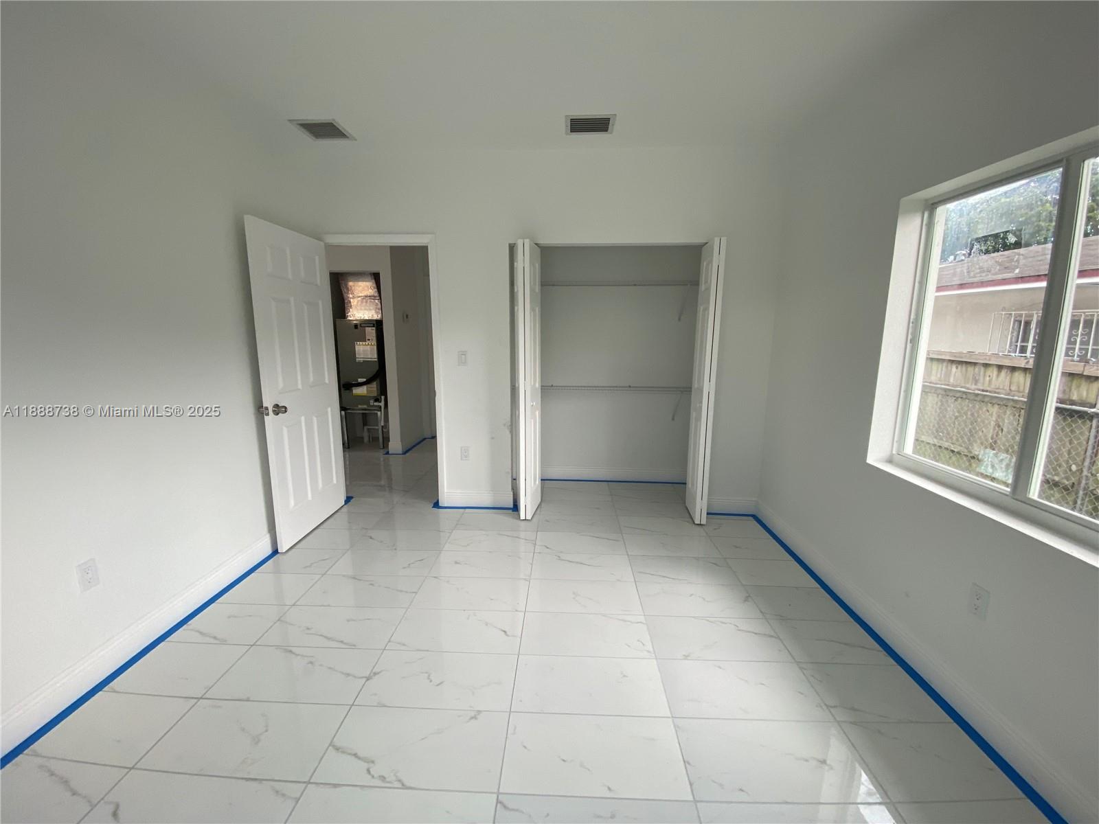   /  0 sq. ft. $ 2025-10-02 0 Photo