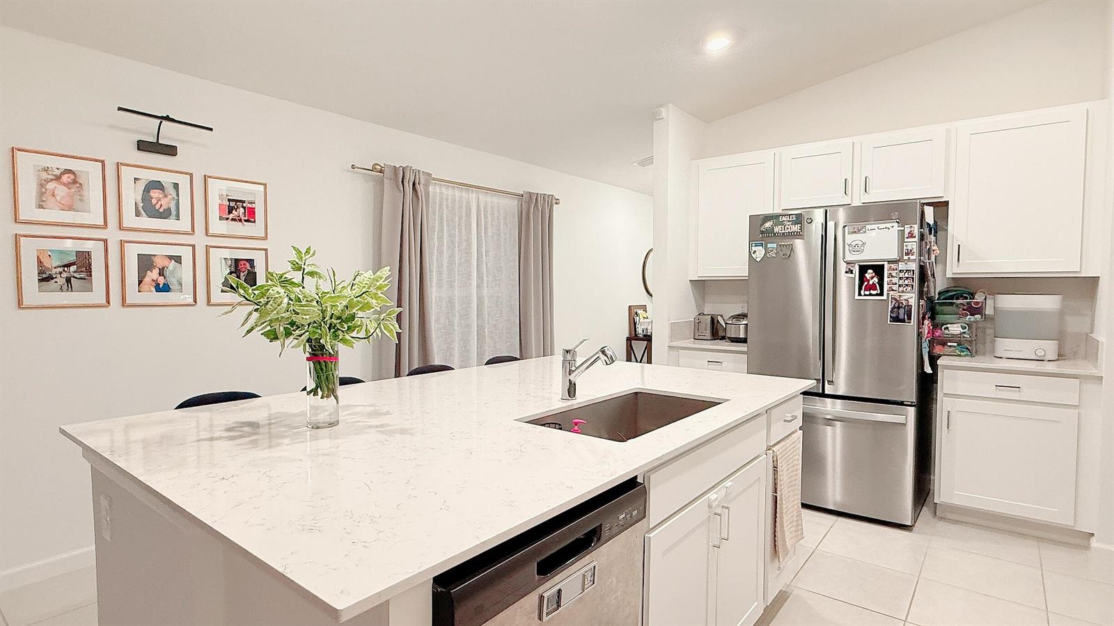 Ver detalles 612 3 / 2 1451 sq. ft. $ 2026-01-28 0 foto
