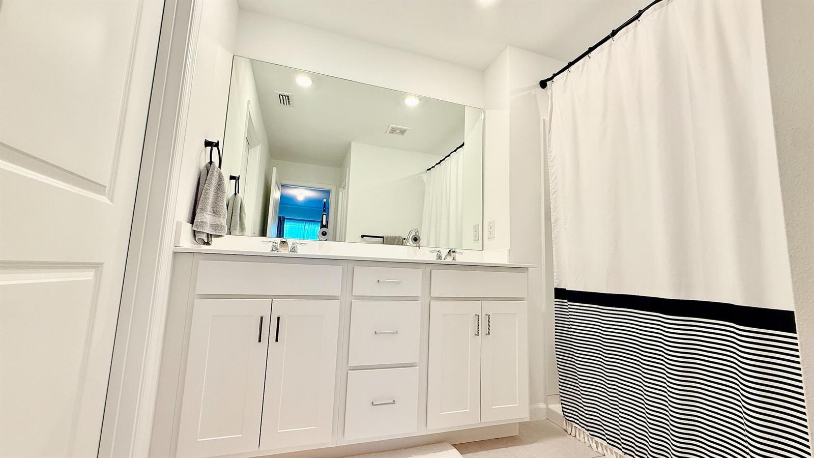 Ver detalles 612 3 / 2 1451 sq. ft. $ 2026-01-28 0 foto