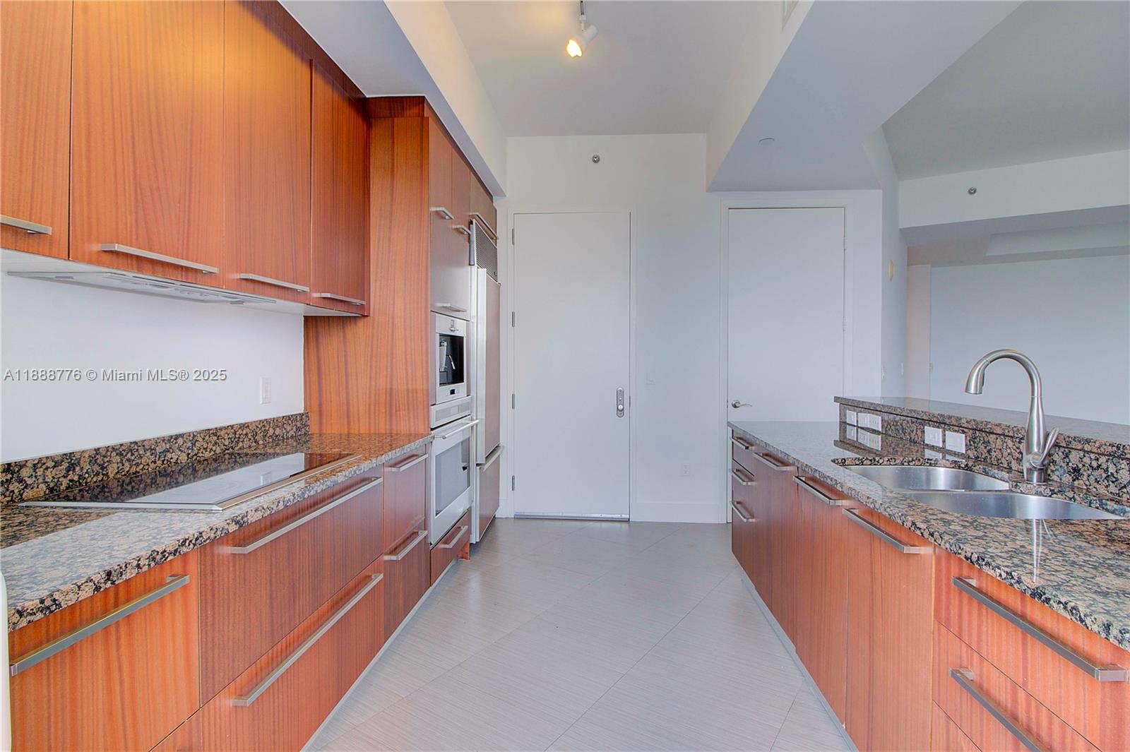 1605 2 / 2 1435 sq. ft. $ 2025-10-02 0 Photo