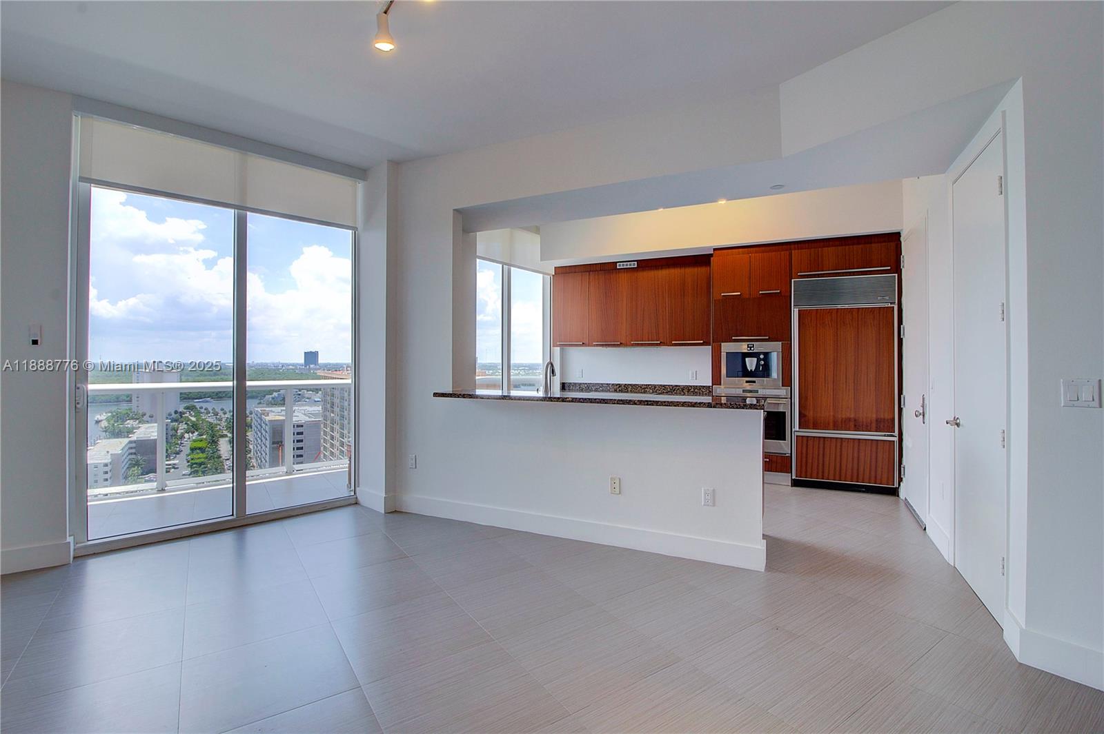 1605 2 / 2 1435 sq. ft. $ 2025-10-02 0 Photo