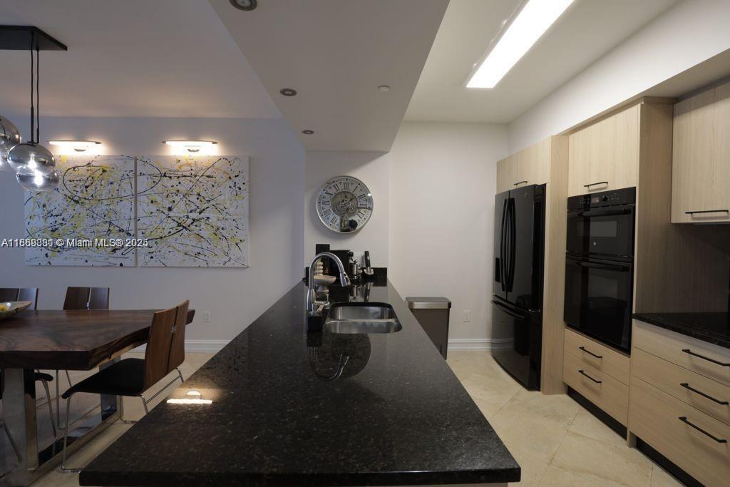 2011 2 / 2 1554 sq. ft. $ 2025-10-02 0 Photo